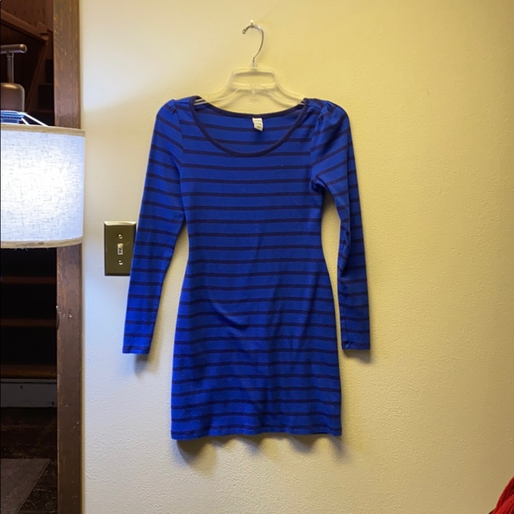Blue knee length jersey dress